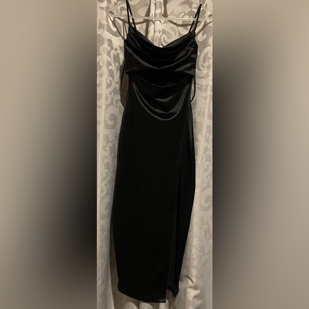 Windsor Kyla Cutout High Slit Satin Formal Dress Size Small